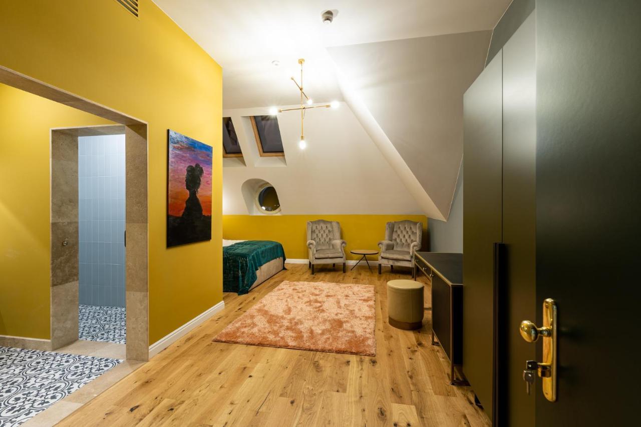 Boutique Hotel Cocosul De Aur Târgu-Mureş Екстериор снимка