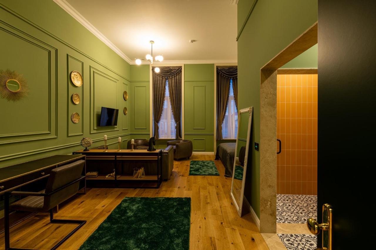 Boutique Hotel Cocosul De Aur Târgu-Mureş Екстериор снимка