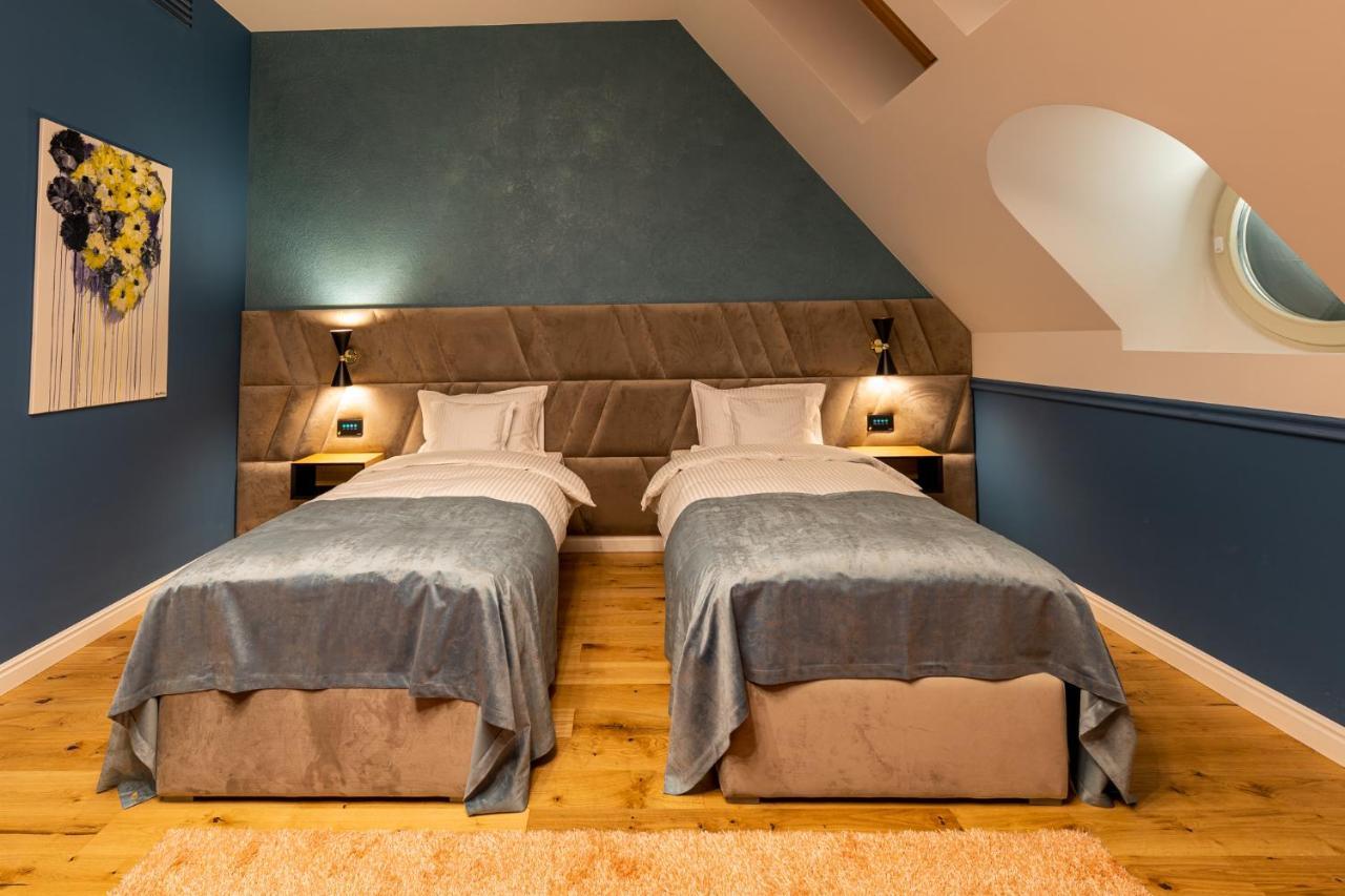 Boutique Hotel Cocosul De Aur Târgu-Mureş Екстериор снимка