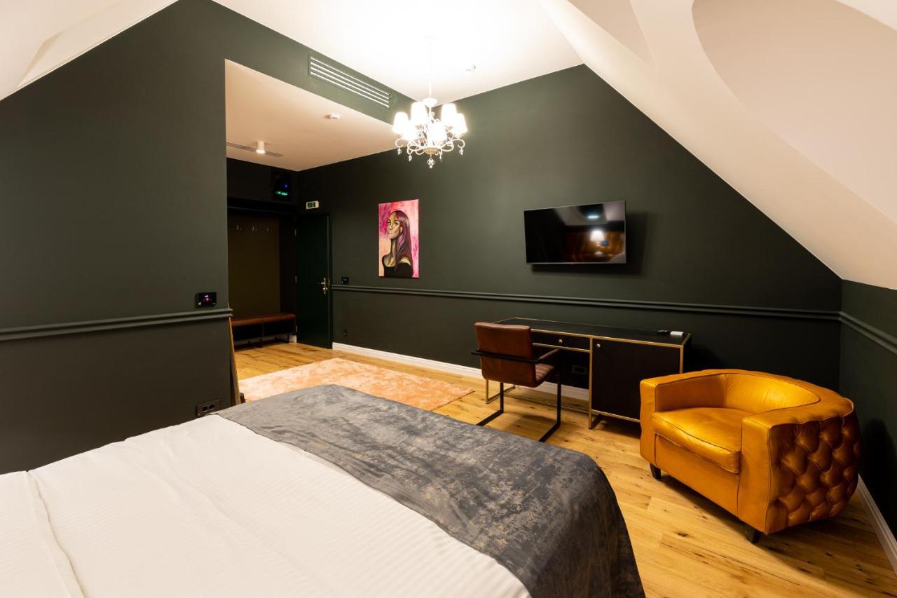 Boutique Hotel Cocosul De Aur Târgu-Mureş Екстериор снимка