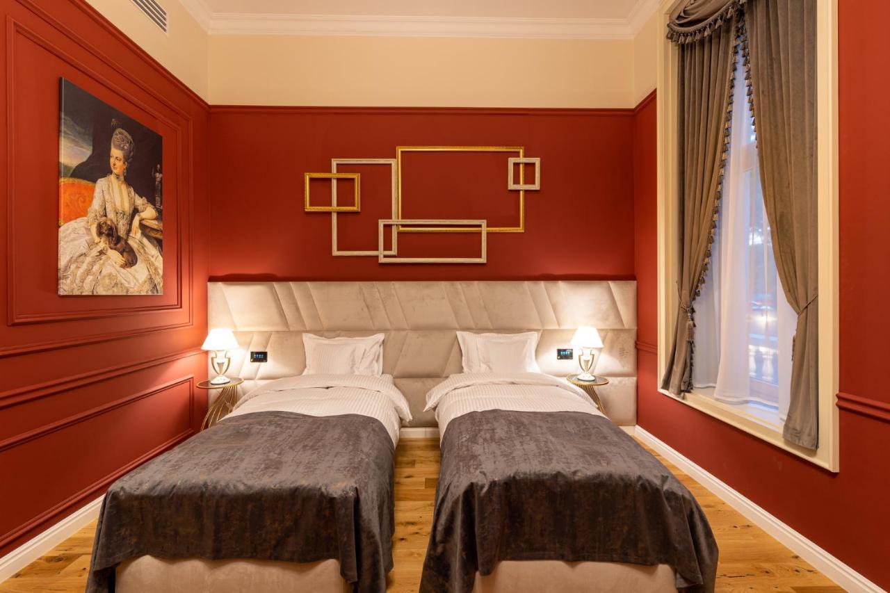 Boutique Hotel Cocosul De Aur Târgu-Mureş Екстериор снимка