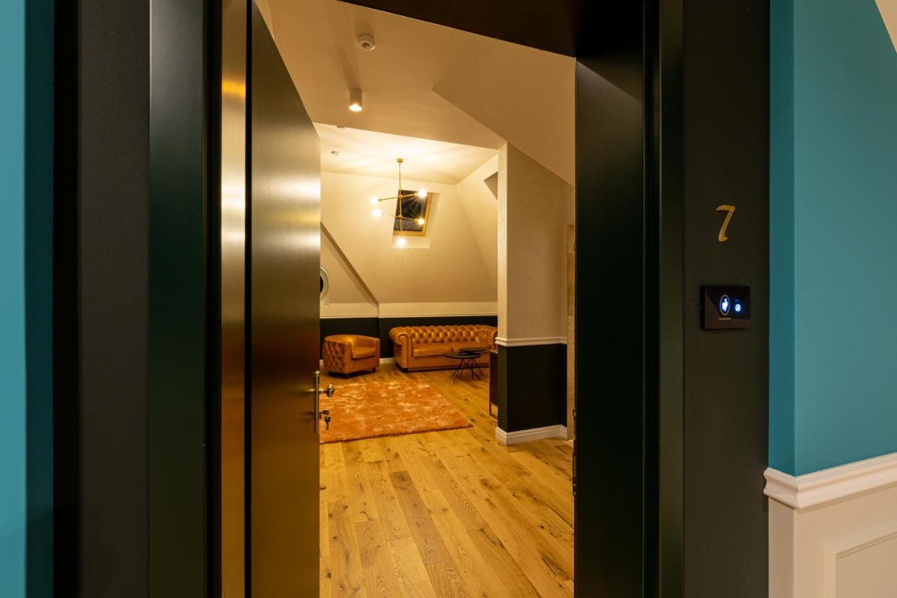 Boutique Hotel Cocosul De Aur Târgu-Mureş Екстериор снимка
