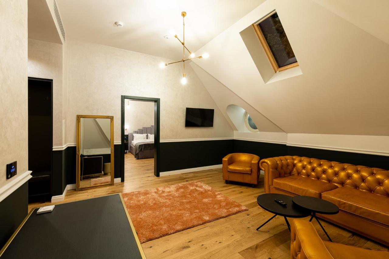 Boutique Hotel Cocosul De Aur Târgu-Mureş Екстериор снимка